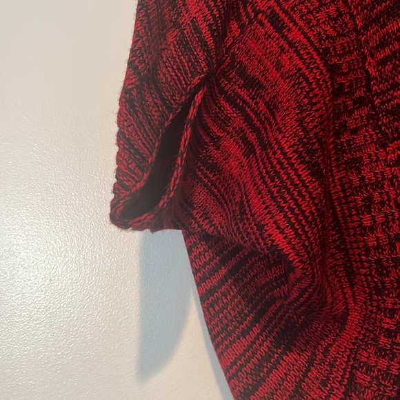 Moth red and black cape with inserts for arms XS - Picture 5 of 10